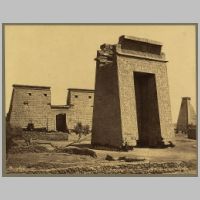 Karnak, Khonsu Temple, photo Maison Bonfils (Beirut, Lebanon), photographer - Library of Congress Catalog, Wikipedia.jpg